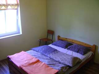 Хостелы Hostel Promyk Ивонич-Здруй Двухместный номер с 1 кроватью или 2 отдельными кроватями-4