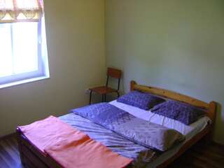 Хостелы Hostel Promyk Ивонич-Здруй Двухместный номер с 1 кроватью или 2 отдельными кроватями-6